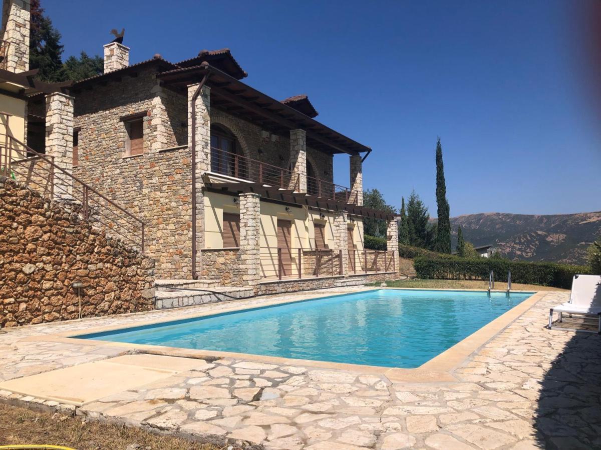 Luxurious Maisonette In The Countryside With A Pool Kalavryta Exterior foto
